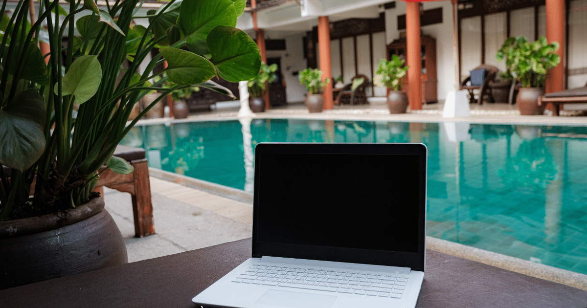 Essential Tools for Virtual Assistants on the Move